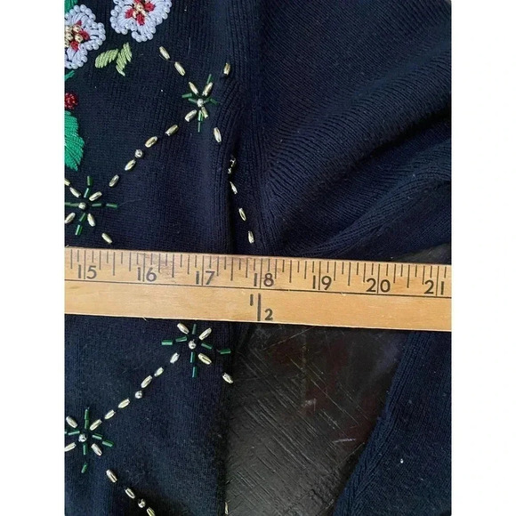 Kikit Women's Beaded Sequin Knit Cardigan Ugly Christmas Sweater Size Small‎ - Picture 3 of 6